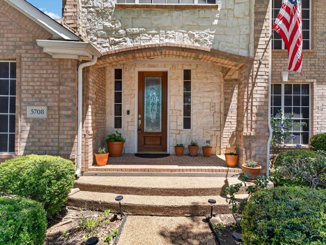 5708 Twain Drive, Flower Mound, TX 75028