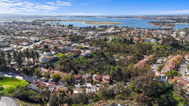 4737 Edison, Clairemont Mesa, CA 92117