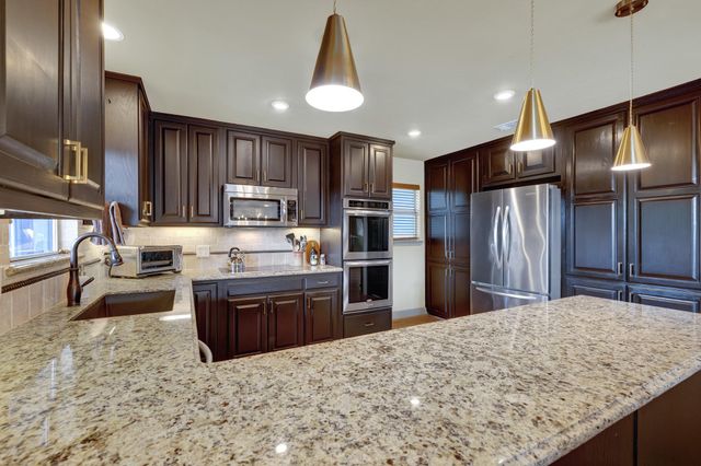 435 Nancy DR, Canyon Lake, TX 78133