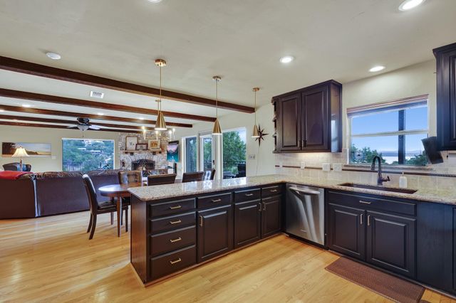 435 Nancy DR, Canyon Lake, TX 78133