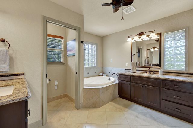 435 Nancy DR, Canyon Lake, TX 78133