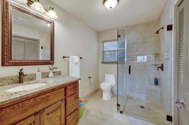 435 Nancy DR, Canyon Lake, TX 78133