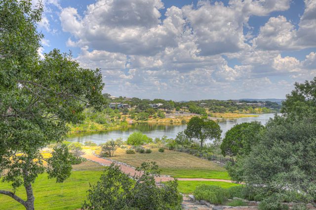 435 Nancy DR, Canyon Lake, TX 78133
