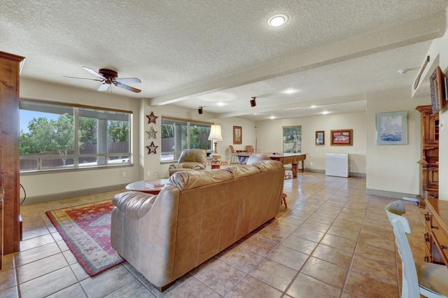 435 Nancy DR, Canyon Lake, TX 78133