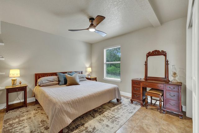 435 Nancy DR, Canyon Lake, TX 78133