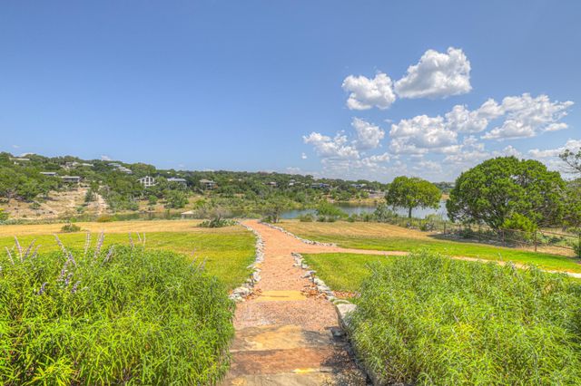 435 Nancy DR, Canyon Lake, TX 78133