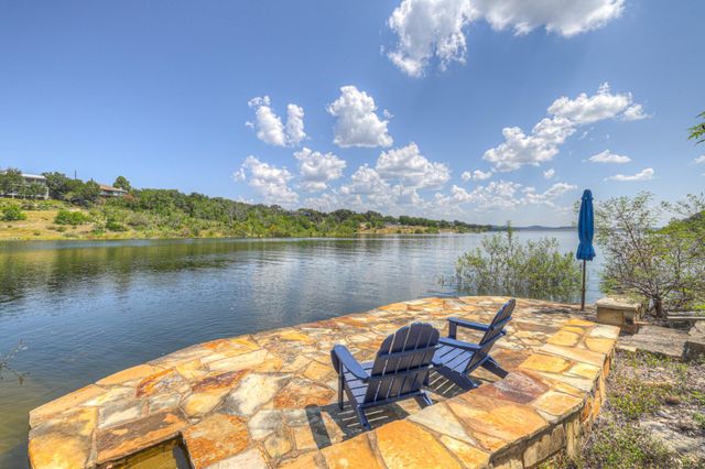 435 Nancy DR, Canyon Lake, TX 78133