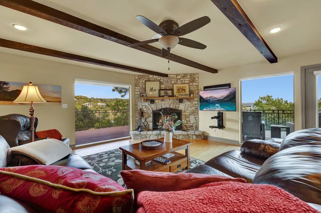 435 Nancy DR, Canyon Lake, TX 78133