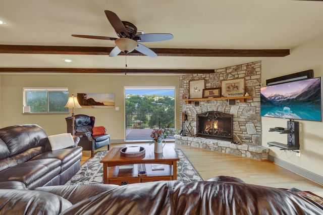 435 Nancy DR, Canyon Lake, TX 78133