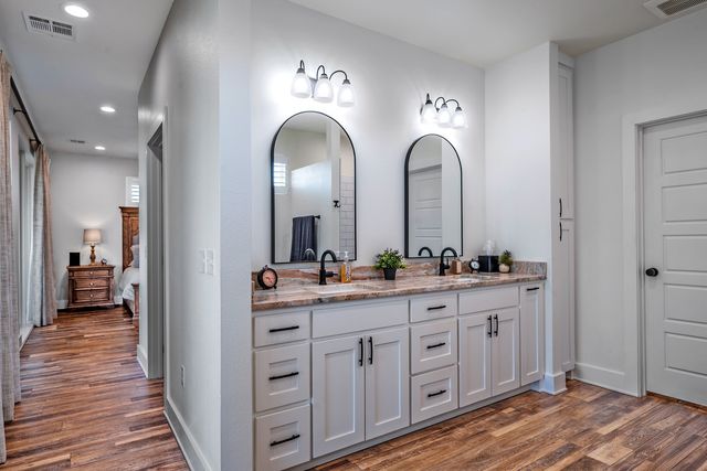 4509 Peach Tree, Kingston, OK 73439