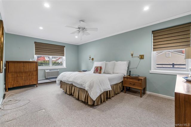 25 Chapel Place 2L, Great Neck, NY 11021