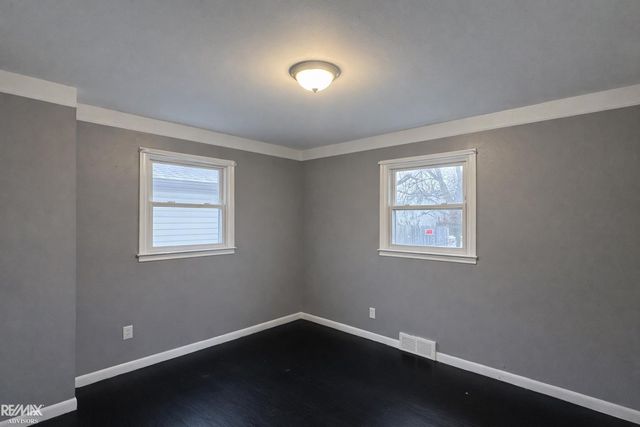 24397 Stewart Avenue, Warren, MI 48089