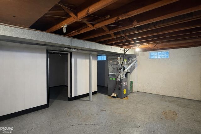 24397 Stewart Avenue, Warren, MI 48089