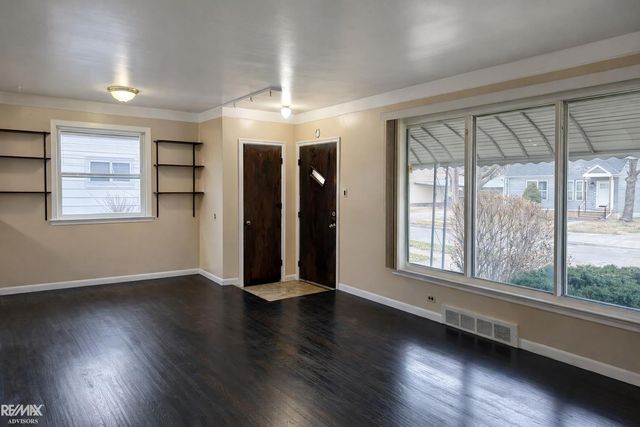 24397 Stewart Avenue, Warren, MI 48089