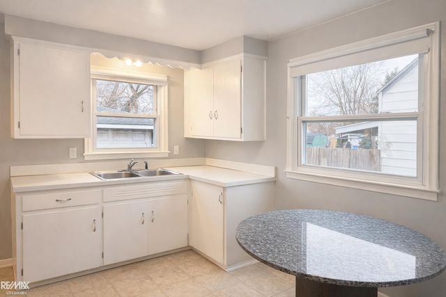 24397 Stewart Avenue, Warren, MI 48089