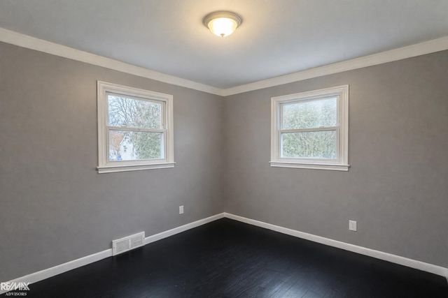 24397 Stewart Avenue, Warren, MI 48089