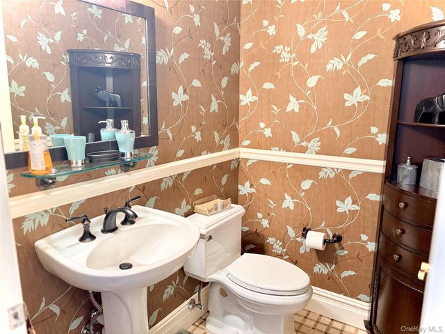 843 Madeira Boulevard, Melville, NY 11747