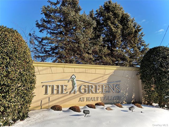 843 Madeira Boulevard, Melville, NY 11747