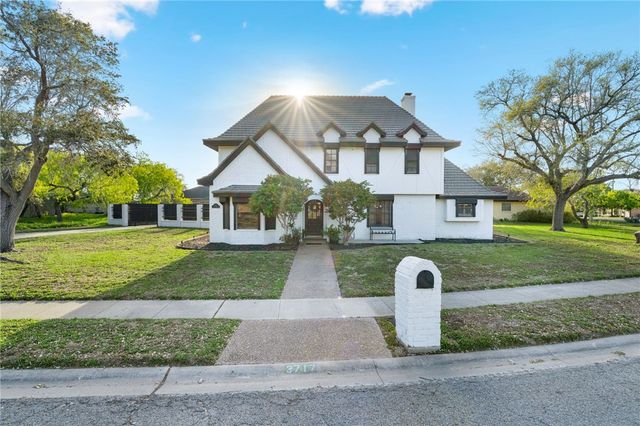 3717 Castle River Dr, Corpus Christi, TX 78410