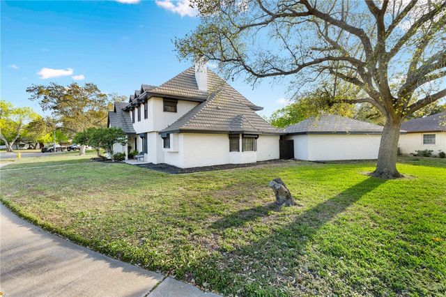 3717 Castle River Dr, Corpus Christi, TX 78410