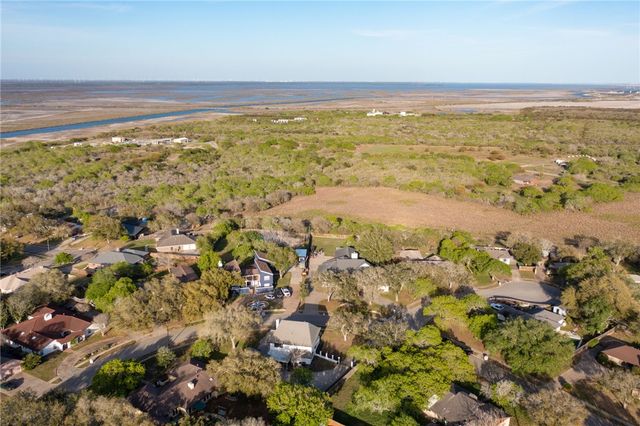 3717 Castle River Dr, Corpus Christi, TX 78410