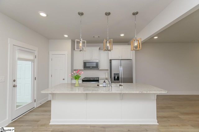 205 Shallons Drive, Greenville, SC 29609