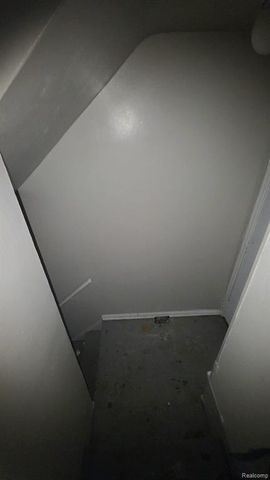 15633 Eastwood Street, Detroit, MI 48205