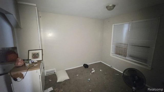 15633 Eastwood Street, Detroit, MI 48205