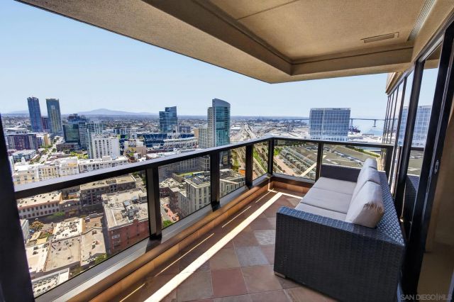 200 Harbor 3001, San Diego, CA 92101