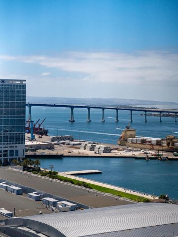 200 Harbor 3001, San Diego, CA 92101