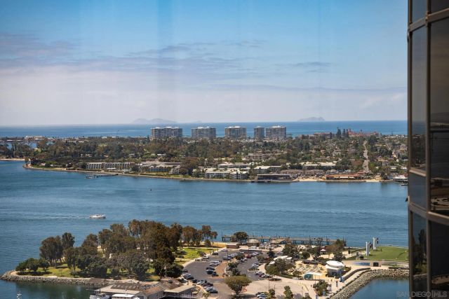200 Harbor 3001, San Diego, CA 92101