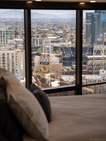 200 Harbor 3001, San Diego, CA 92101
