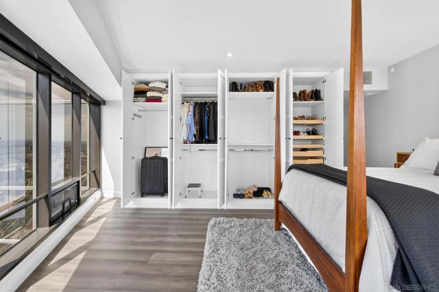 200 Harbor 3001, San Diego, CA 92101