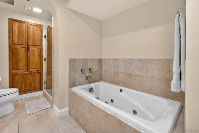 200 Harbor 3001, San Diego, CA 92101