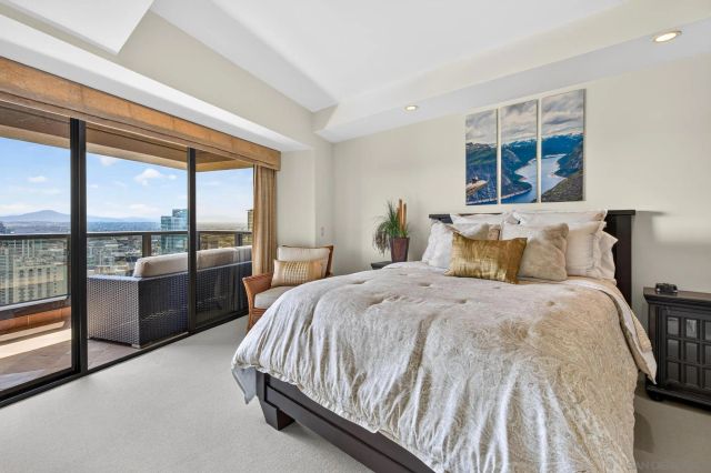 200 Harbor 3001, San Diego, CA 92101