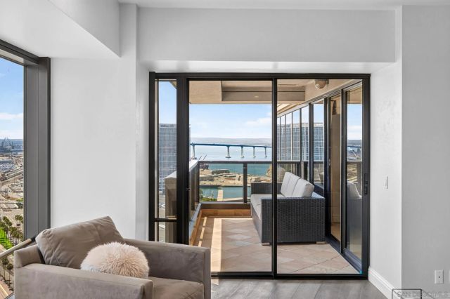 200 Harbor 3001, San Diego, CA 92101