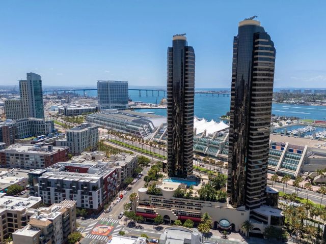 200 Harbor 3001, San Diego, CA 92101