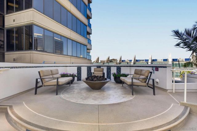 200 Harbor 3001, San Diego, CA 92101