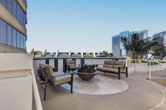 200 Harbor 3001, San Diego, CA 92101