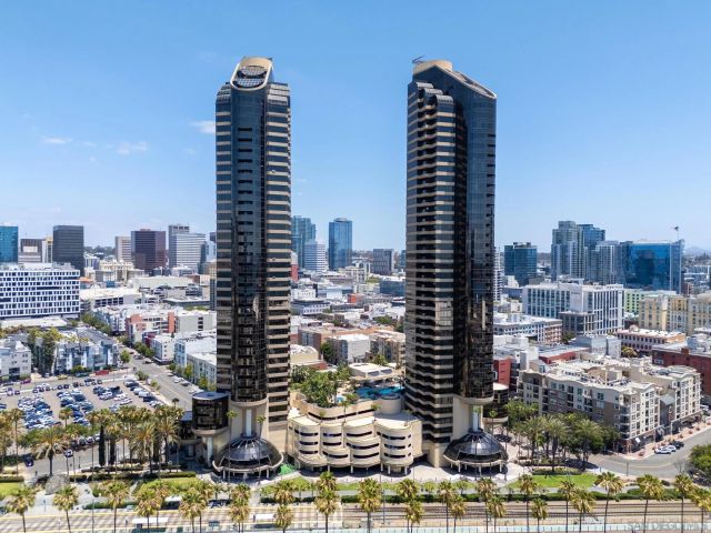 200 Harbor 3001, San Diego, CA 92101