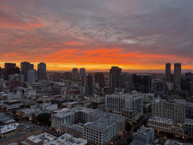 200 Harbor 3001, San Diego, CA 92101
