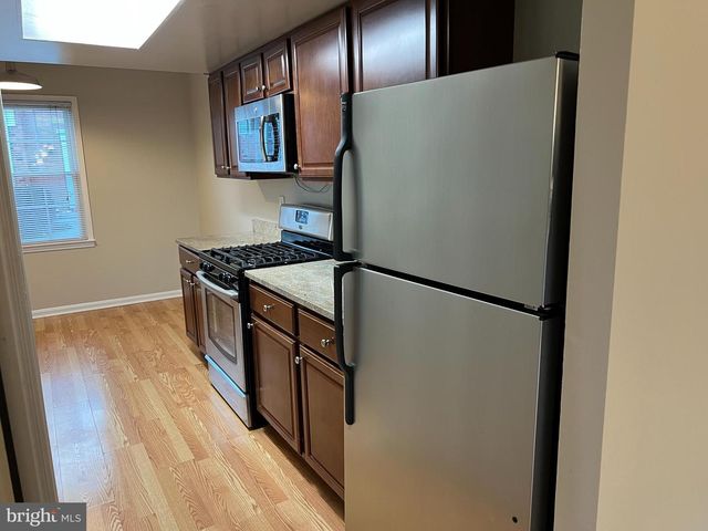 6322 DRACO ST, Burke, VA 22015