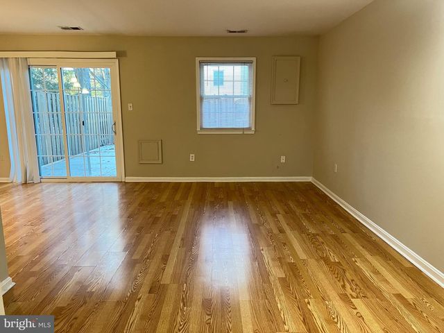 6322 DRACO ST, Burke, VA 22015