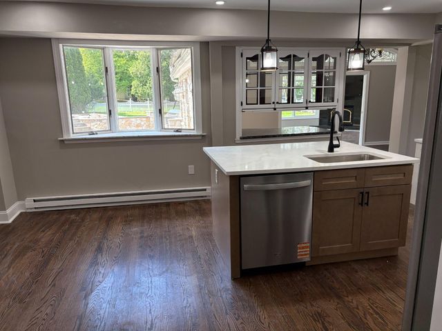 1021 MEETINGHOUSE RD, Ambler, PA 19002