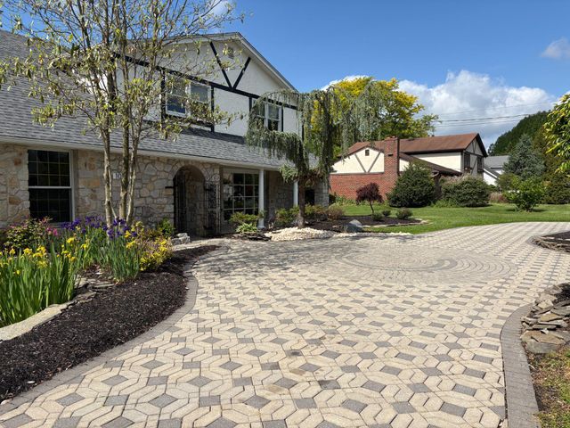1021 MEETINGHOUSE RD, Ambler, PA 19002