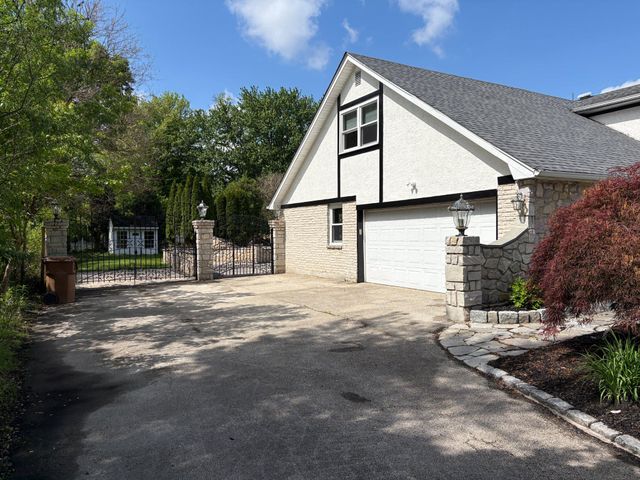 1021 MEETINGHOUSE RD, Ambler, PA 19002