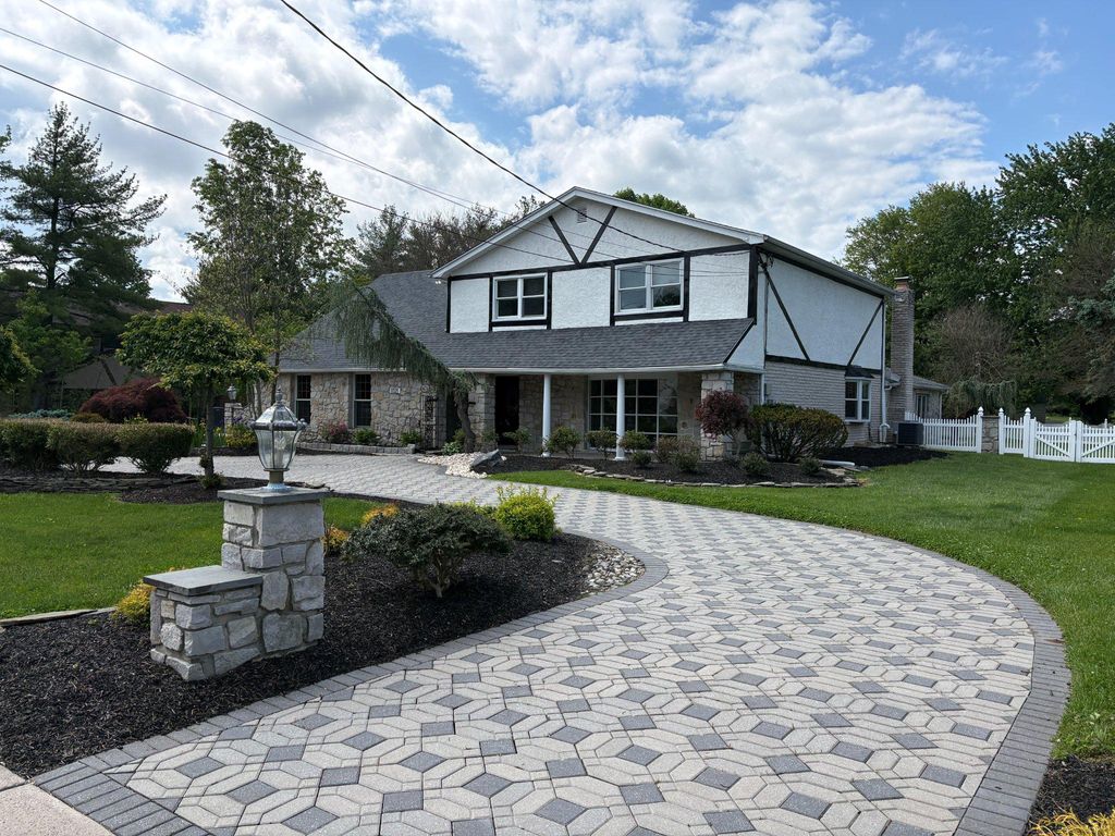 1021 MEETINGHOUSE RD, Ambler, PA 19002