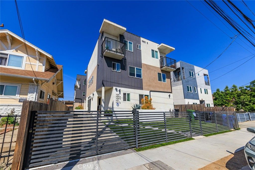 1629 S New Hampshire Avenue, Los Angeles, CA 90006 — exterior