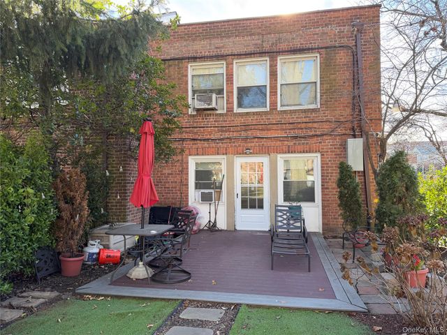 147-53 Grand Central Parkway 1, Jamaica, NY 11435