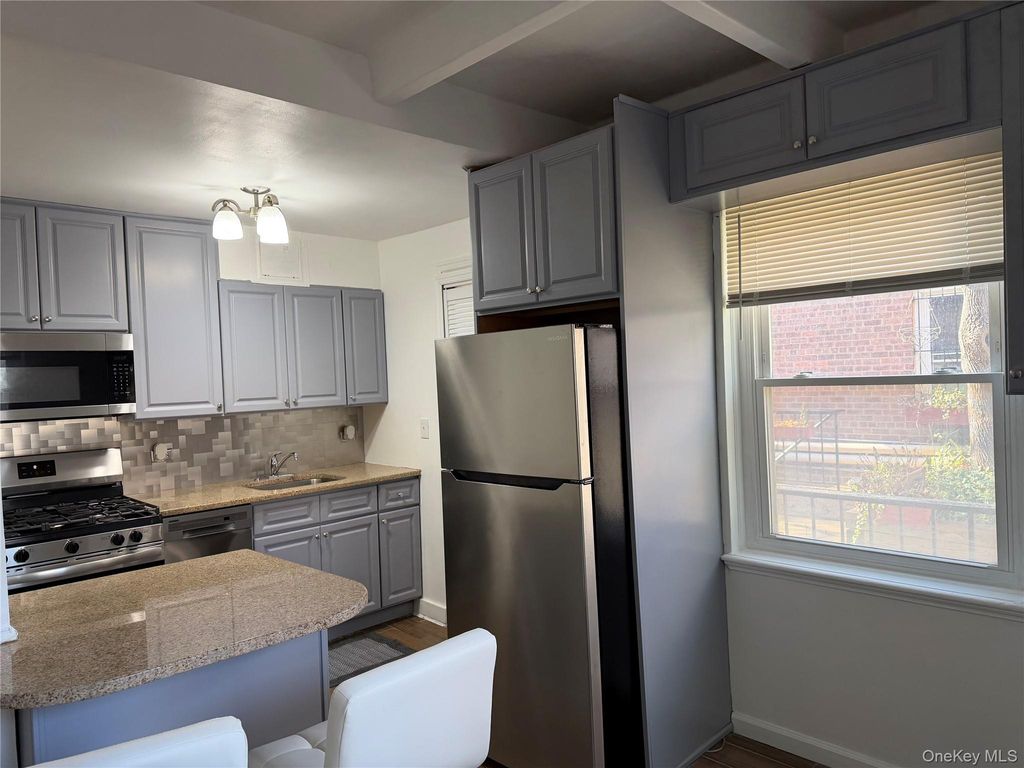 147-53 Grand Central Parkway 1, Jamaica, NY 11435